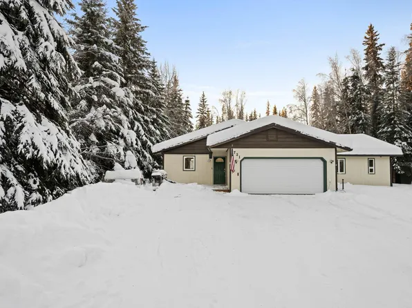 2721 Salmon Ct, North Pole, AK 99705