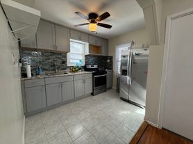 135-01 234th St, Rosedale, NY