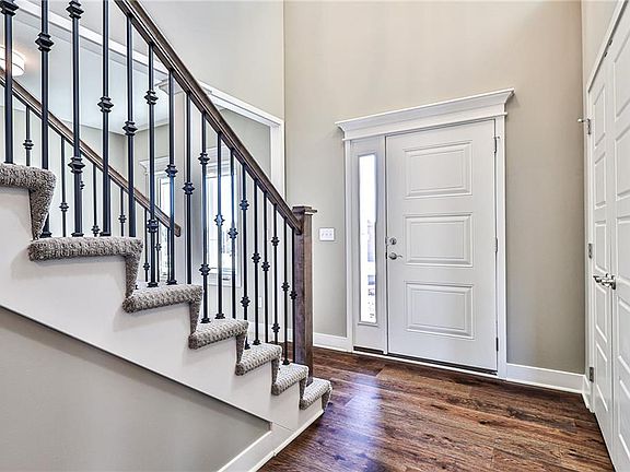 3rd image of 10333 N Corrington Ave