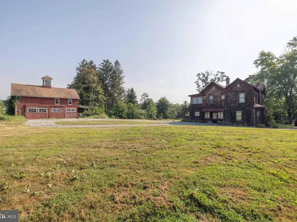 200 Maplehurst Ln, Wilmington, DE 19808