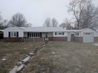 604 S Macoupin St, Gillespie, IL 62033