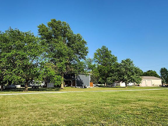 5th image of 7001 Travis Dr