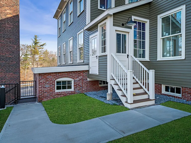 34 Tremaine St — Photo 5