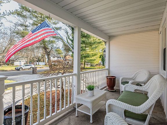 5th image of 17 Prairie Rd