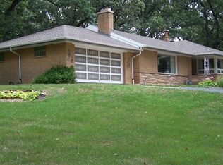 12627 S Pawnee Rd, Palos Park, IL 60464