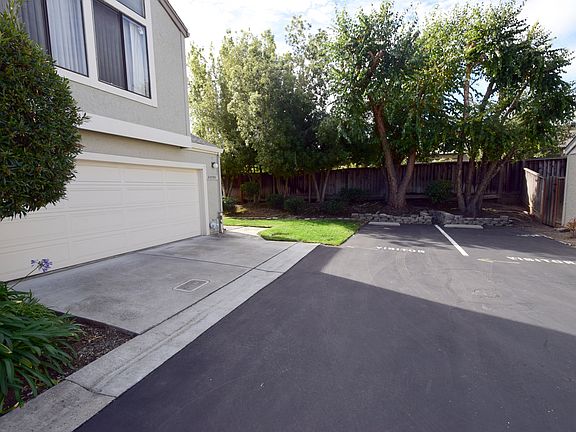 4th image of 20730 Garden Crest Ct