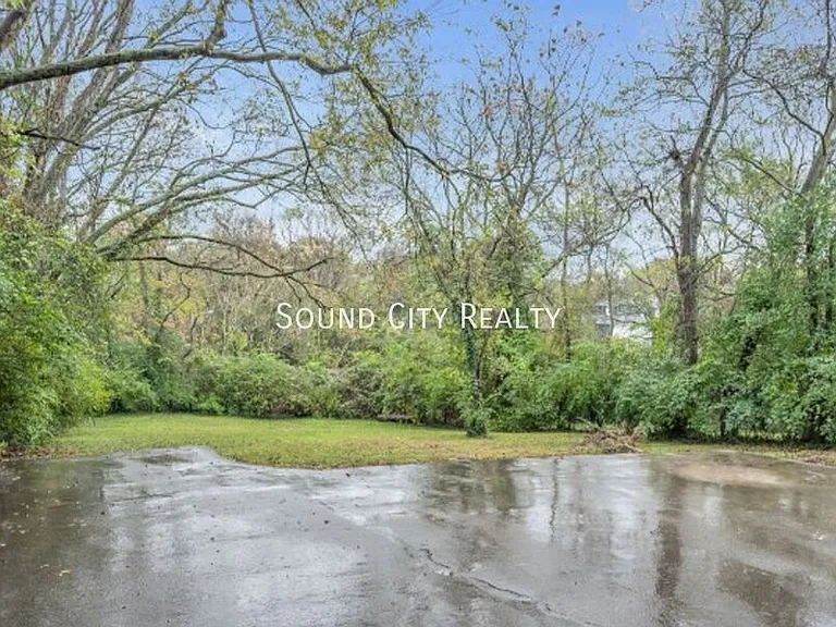 2820 Saint Edwards Dr — Photo 23