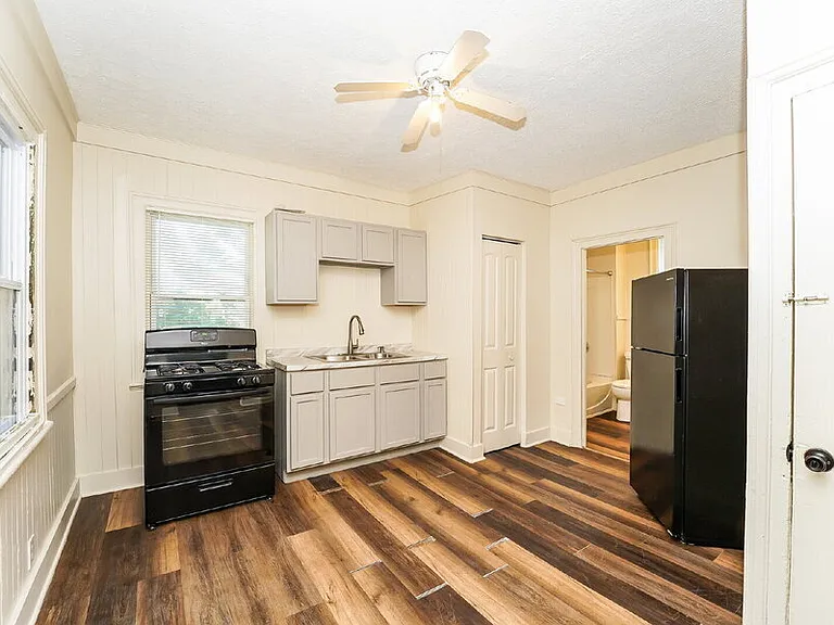 3460 Erin Ave — Photo 9