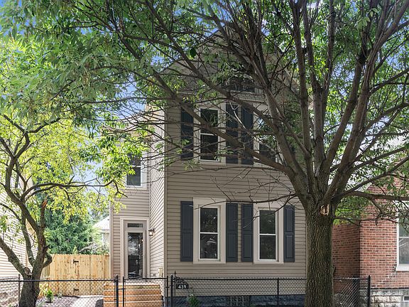 3rd image of 439 E Deshler Ave