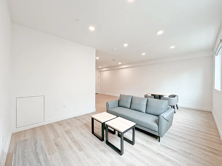 1743 Armacost Ave — Photo 66