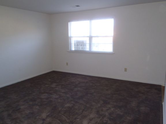 3rd image of 136 E Plover Dr