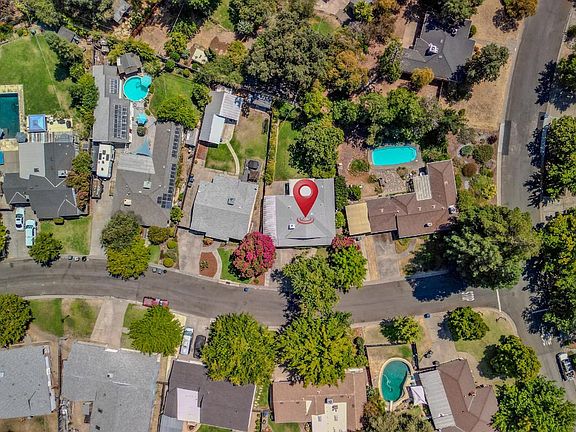 3rd image of 2804 Becerra Way