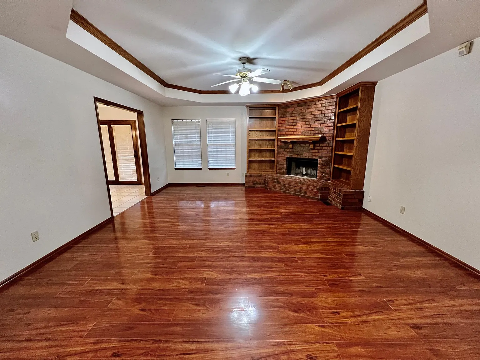 4 bed, 2000 sqft, $1,800 — Photo 3
