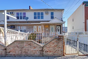 673 Ashford Street