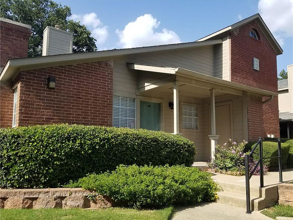 1st image of 1464 Meadowood Village Dr