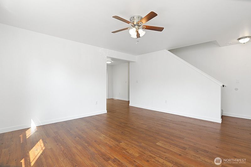 5th image of 904 Sapp Place