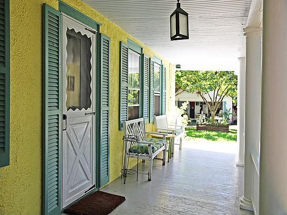 Fabulous 1895 Farmhouse Colonial