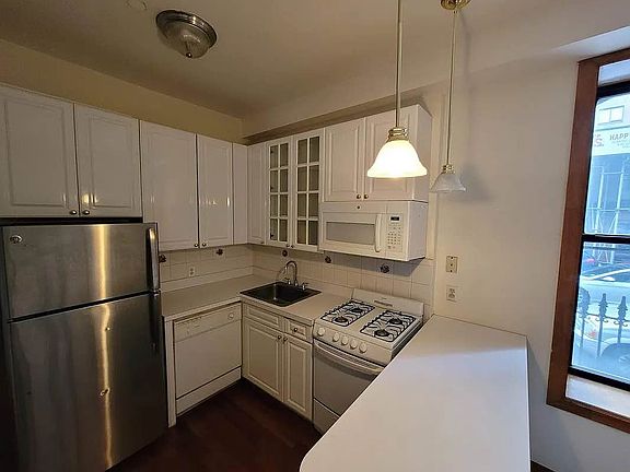 5th image of 173 Lexington Ave Unit 1Z