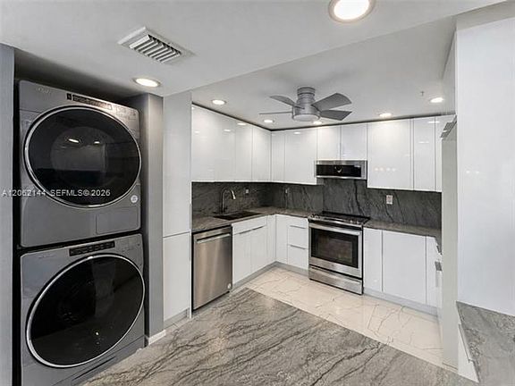 3rd image of 290 174th St #Cu-1005