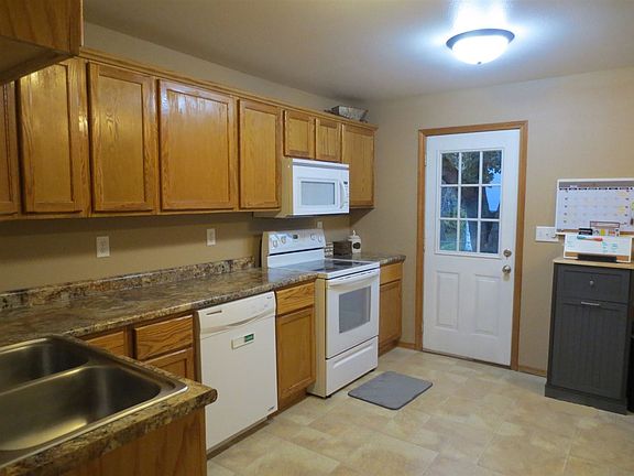 2nd image of 211 College Ave NE