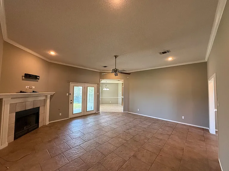 3501 Grandview Dr — Photo 3
