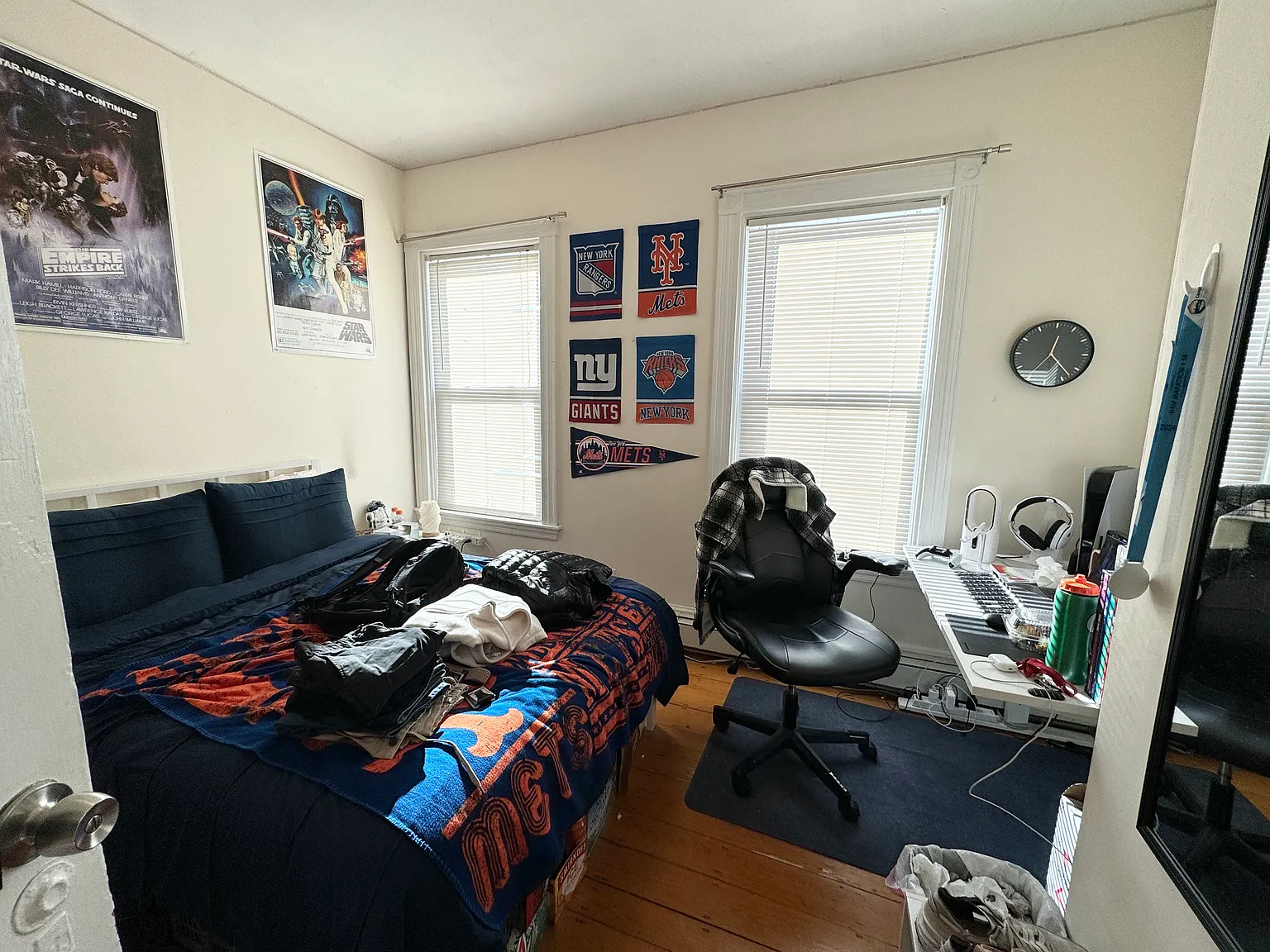 3 bed, 1.5 bath, 1200 sqft, $4,800 — Photo 3