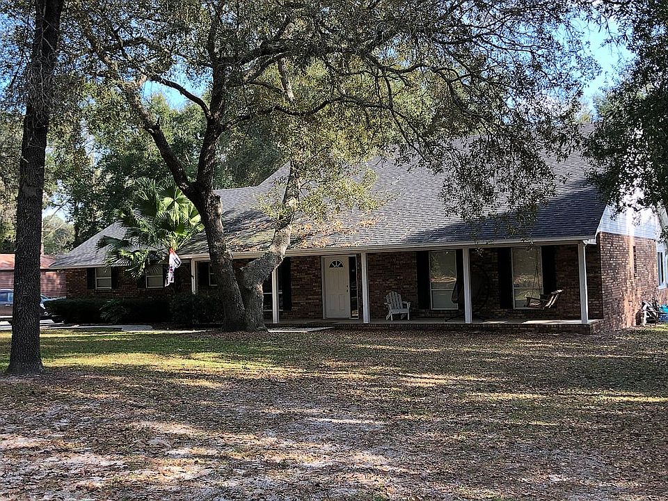 Front of house, large porch
