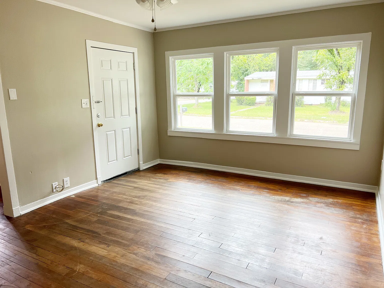 2 bed, 1000 sqft, $1,250 — Photo 3
