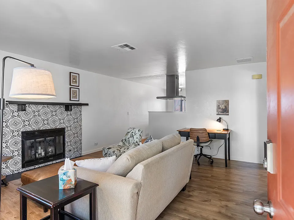 737 W Atkins Ave #C