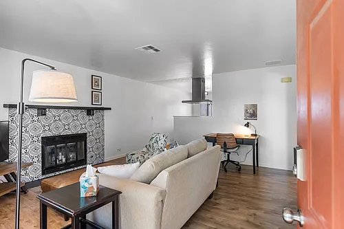 737 W Atkins Ave #C Photo 1
