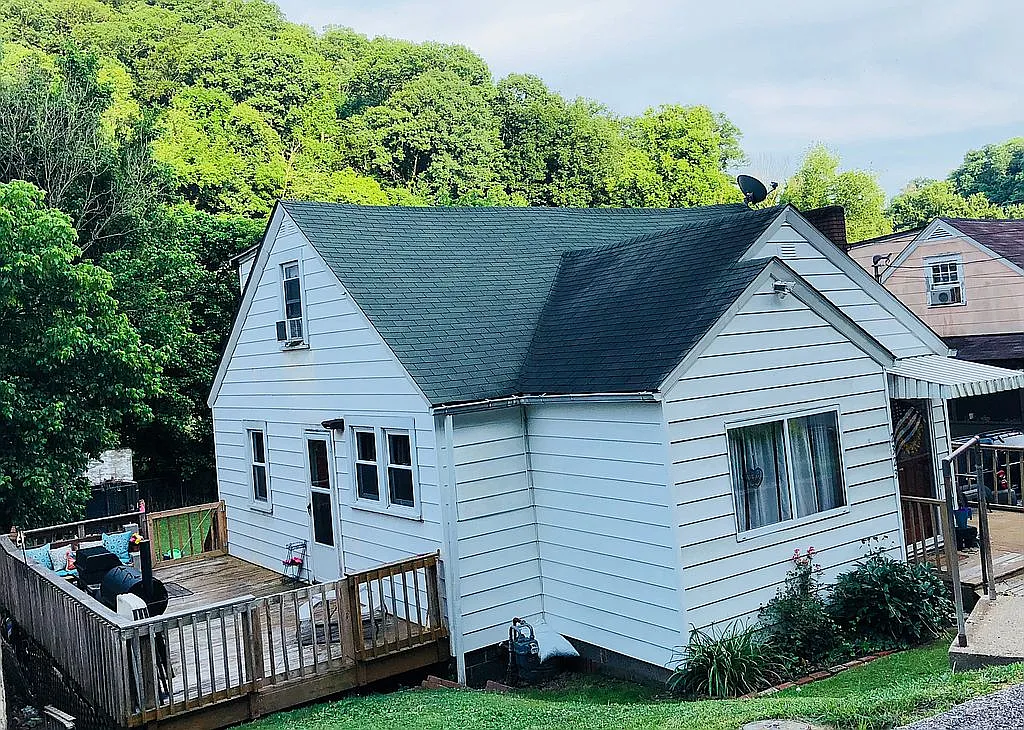 2323 Zabel Dr photo 1