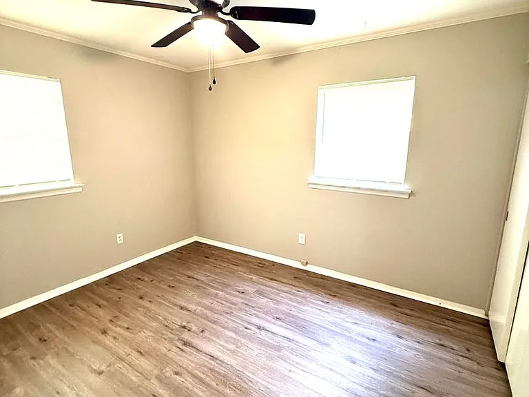 1826 Pinecrest Dr — Photo 9