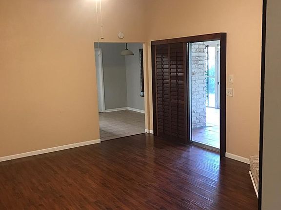 2nd image of 813 Timber Dr