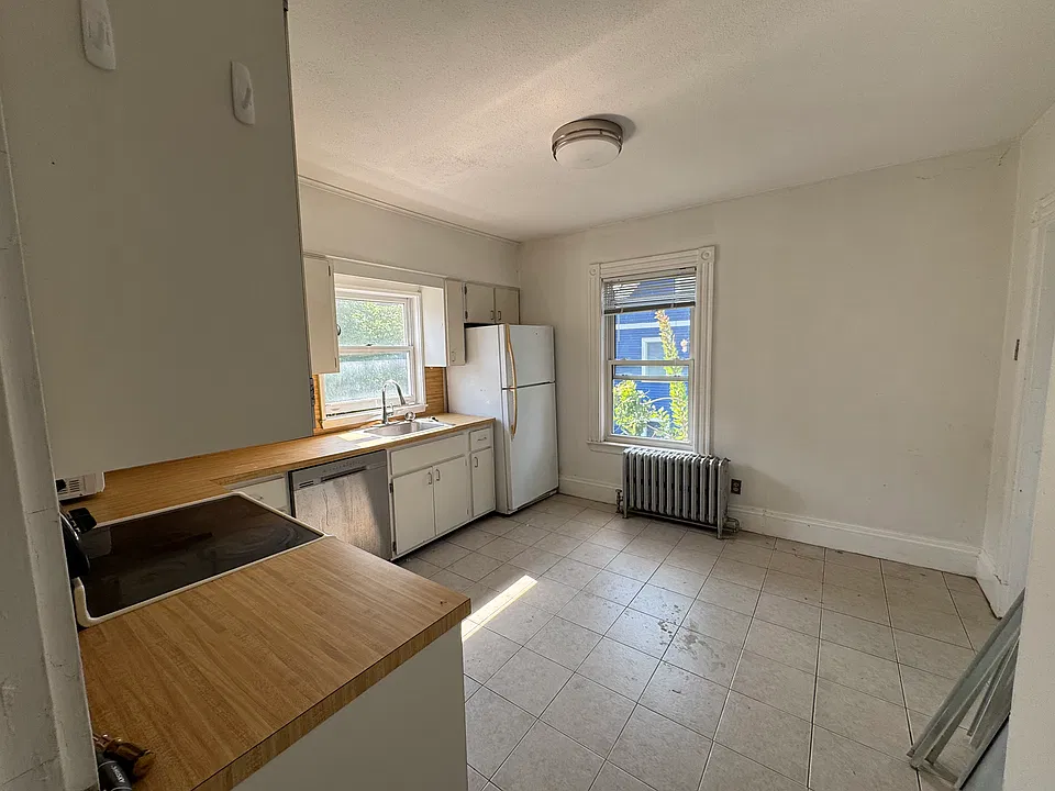 19 Miller Ave #2