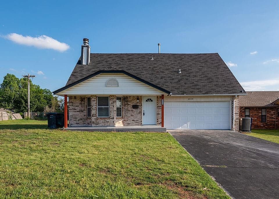 1st image of 3512 Oakcliff Dr