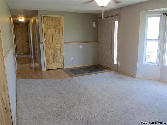 1st image of 35 Meadowgreen Pl
