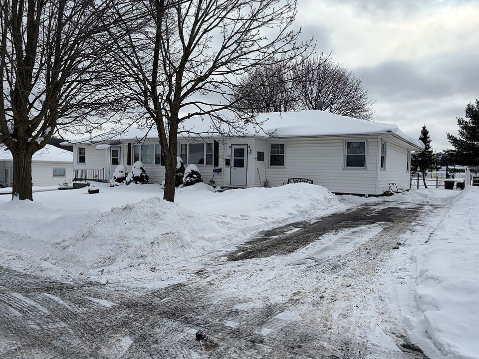 1st image of 1510 Roberta Ln #1510