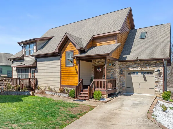 11 Trevors Trl, Asheville, NC 28806