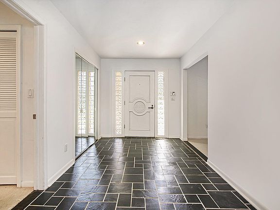 4th image of 2820 Byington Blvd
