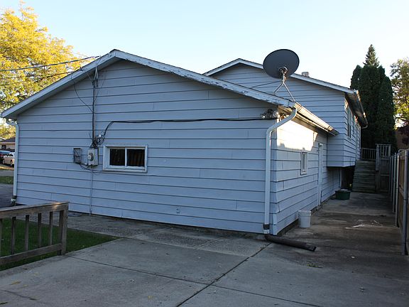 4th image of 1414 Williams Ave
