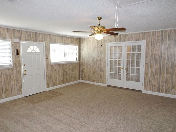 4th image of 200 Mountain Ct