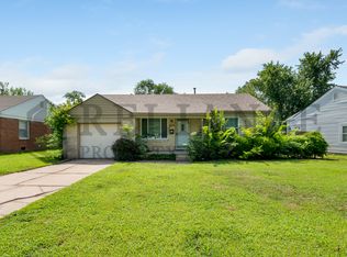726 S Apache Dr, Wichita, KS 67207