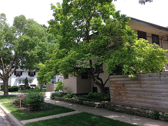 4th image of 743 Columbian Ave
