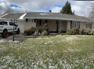 2988 Kingsridge Rd, East Liverpool, OH 43920