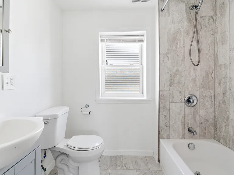 59-61 Farley Ave #3 — Photo 9