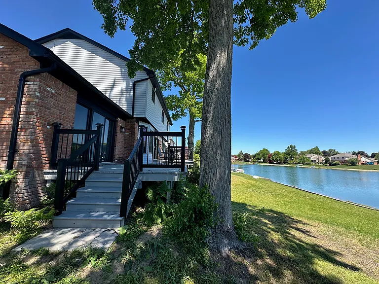 46220 Gulliver Dr — Photo 35