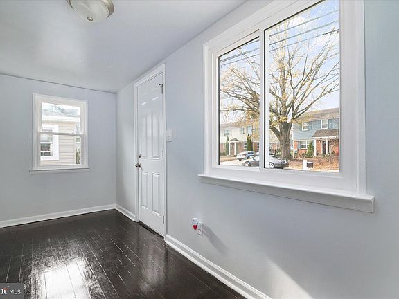 2nd image of 224 Admiral Dr