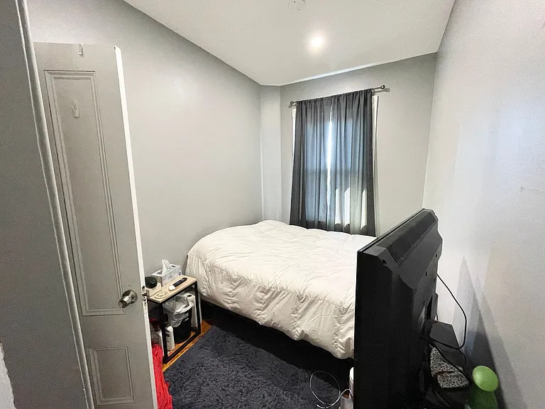 18 Sunset St #3 — Photo 14