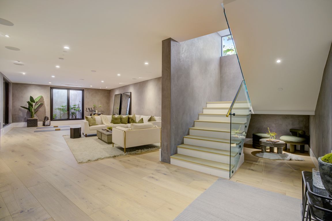 5988 W 76th St, Los Angeles, CA 90045 | MLS #23-315925 | Zillow