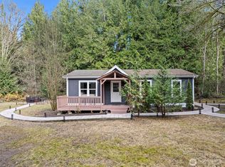 7279 NE Manual Rd, Bainbridge Island, WA 98110